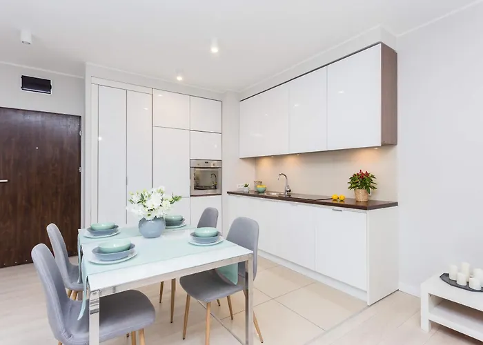 Appartement Comfy Zelazna With Two Bedrooms And Balcony Warschau